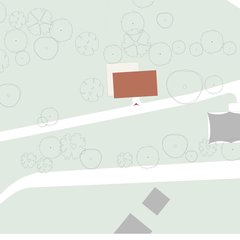 Vaziyet planı: yola bitişik ev, kısa giriş yolu, ağaçlığa bakan teras ve yanında mevcut yapı
